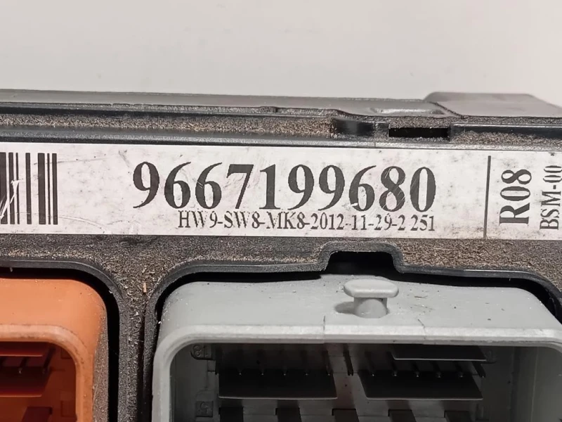 Centralina Scatola Fusibili 9667199680 Citroen C3 Picasso 2013