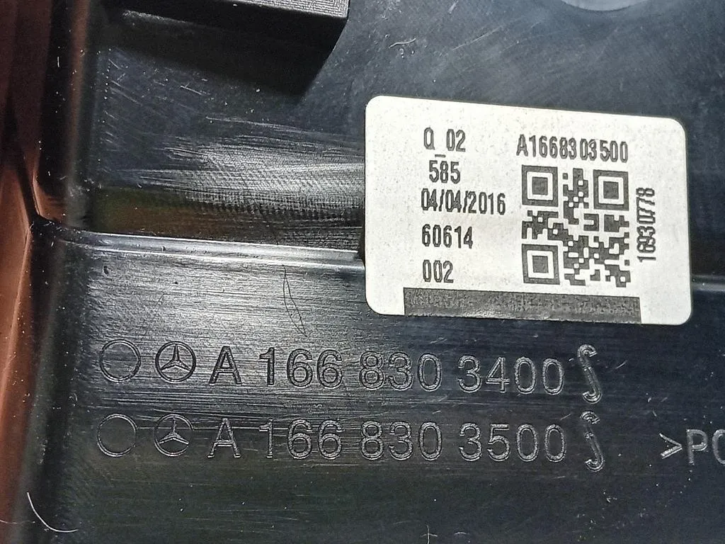 Griglia Condotto ARIA Cruscotto Centrale A1668303400 Mercedes Classe GLE W166 2015