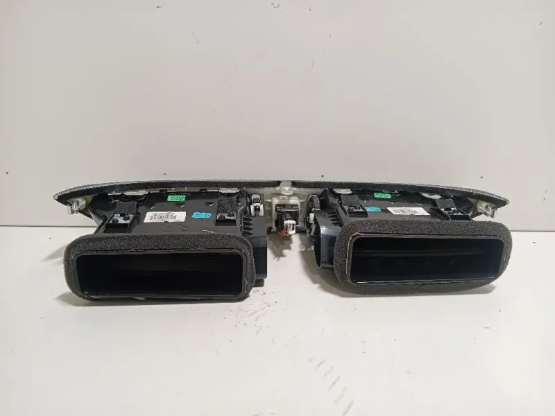 Griglia Condotto ARIA Cruscotto Centrale 687504 Nissan Qashqai II 2014