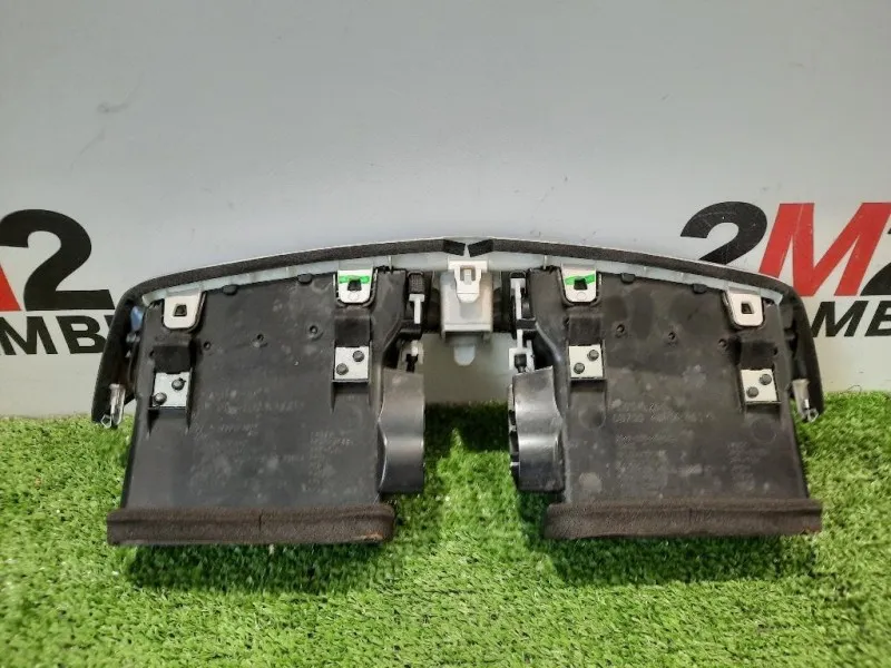 Griglia Condotto ARIA Cruscotto Centrale 687504EA0A Nissan Qashqai II 2014