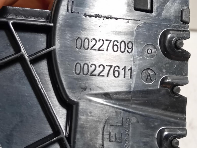 Griglia Condotto ARIA Cruscotto Centrale 0022760900227610 DX+SX Renault Captur I 2017