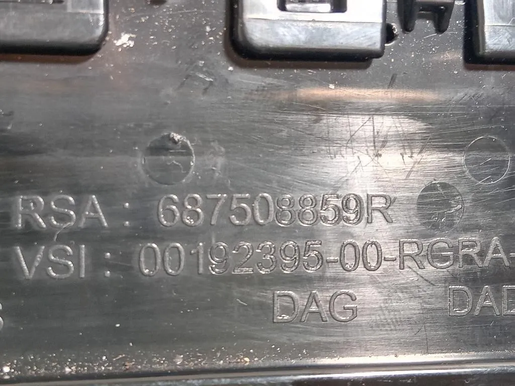 Griglia Condotto ARIA Cruscotto Centrale 687508859R Renault CLIO IV 2013