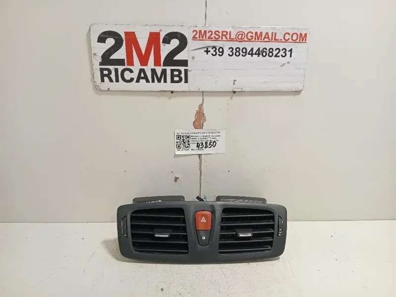 Griglia Condotto ARIA Cruscotto Centrale GRIGLIA CONDOTTO ARIA CRUSCOTTO CENTRALE Renault Mégane III 2009