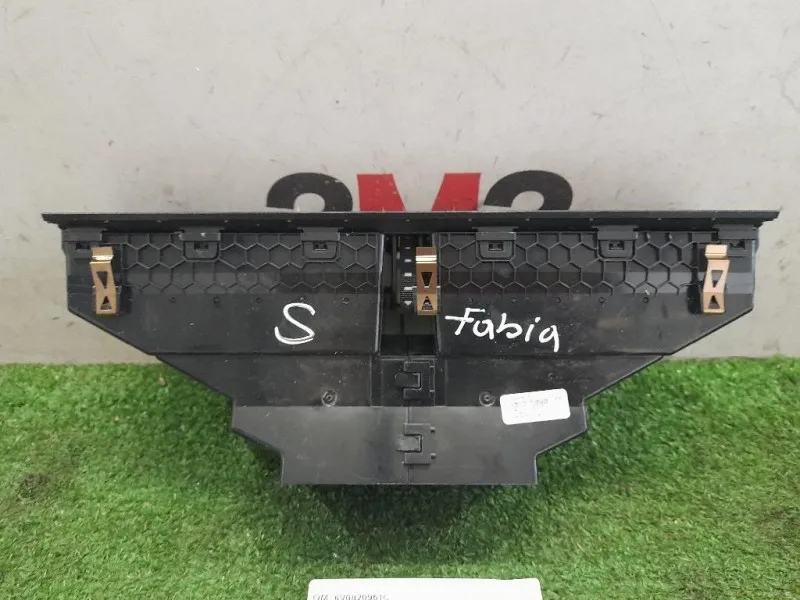 Griglia Condotto ARIA Cruscotto Centrale 6V0820951C Skoda Fabia NJ3 2018