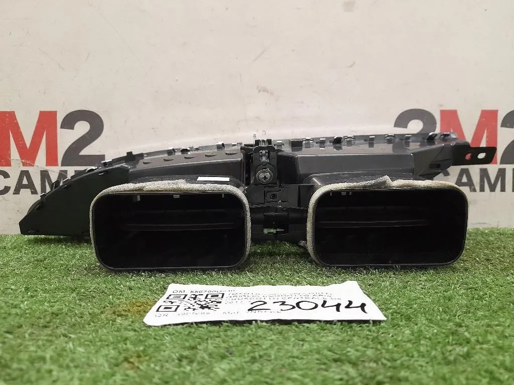 Griglia Condotto ARIA Cruscotto Centrale 556700D240 Toyota Yaris IV 2017