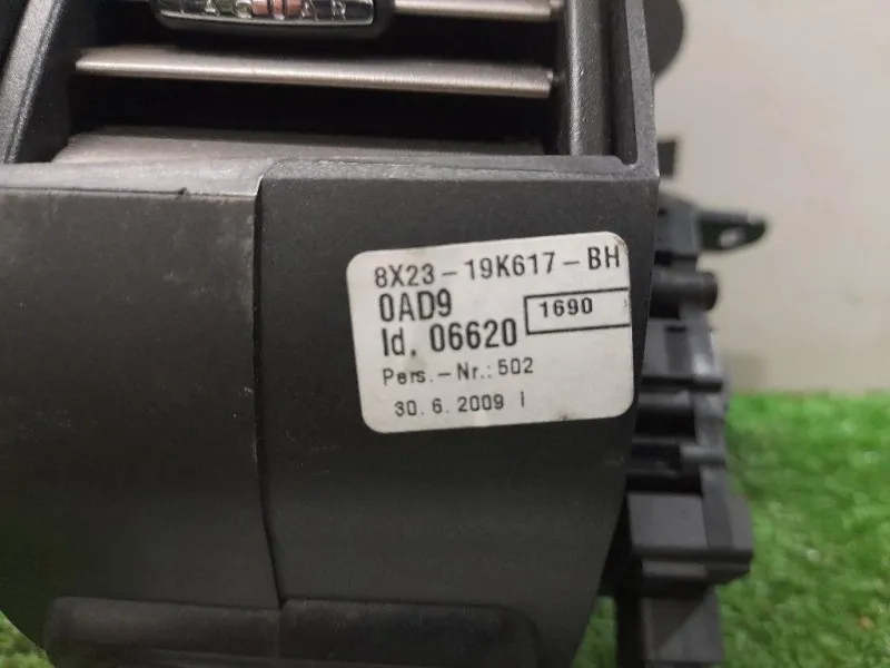 Griglia Condotto ARIA Cruscotto Centrale DX 8X2319K617BH Jaguar XF I 2008