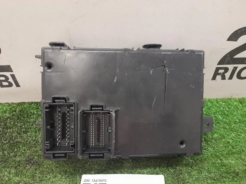 Centralina Scatola Fusibili 13410470 Opel Meriva B 2010