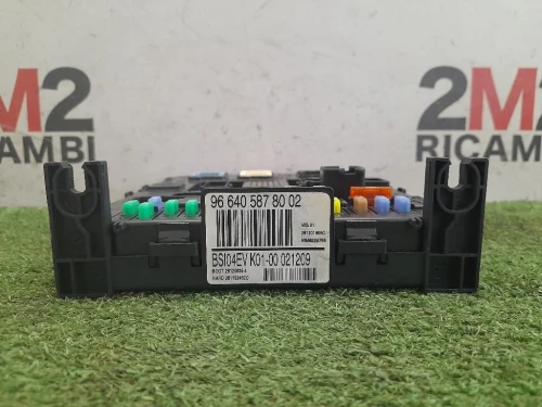 Centralina Scatola Fusibili 9664058780 Peugeot 3008 I 2009