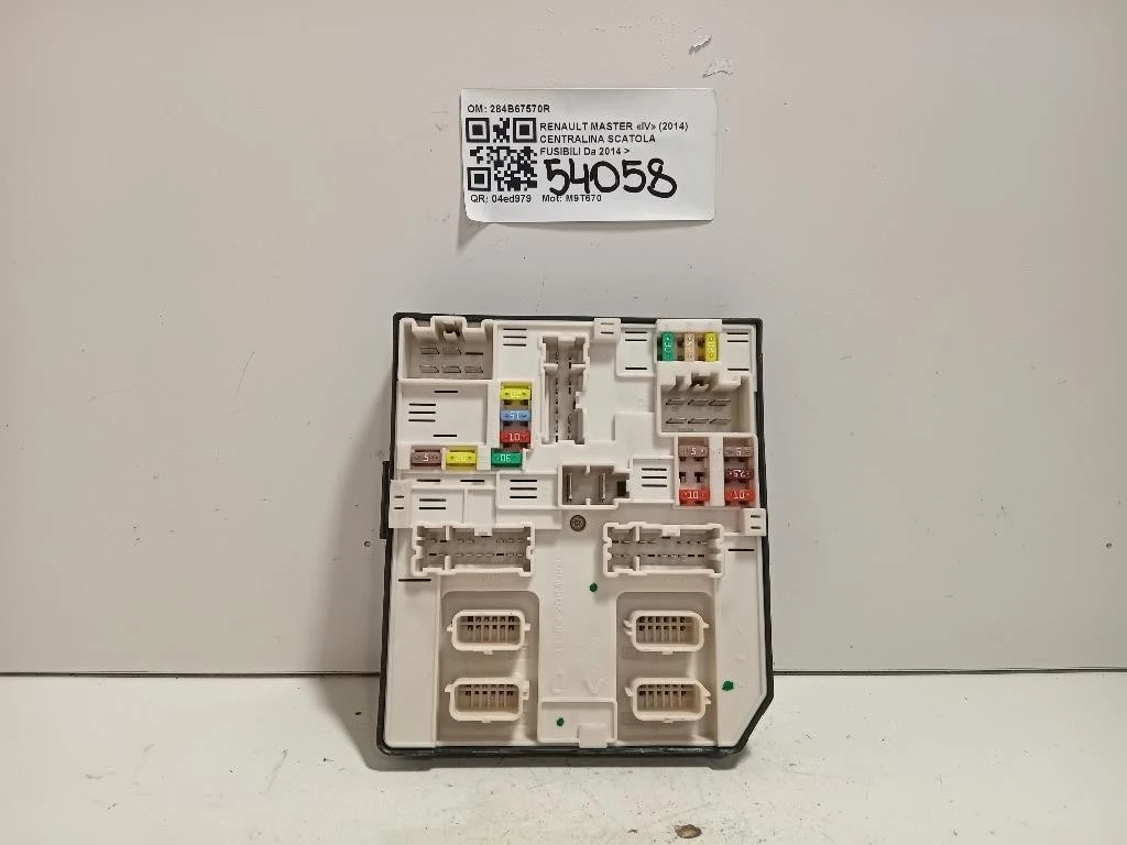 Centralina Scatola Fusibili 284B67570R Renault Master IV 2014