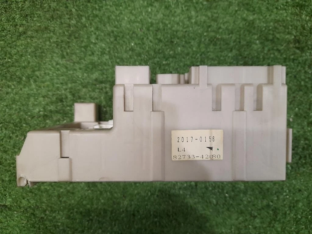 Centralina Scatola Fusibili 8273342080 Toyota RAV 4 II 2000