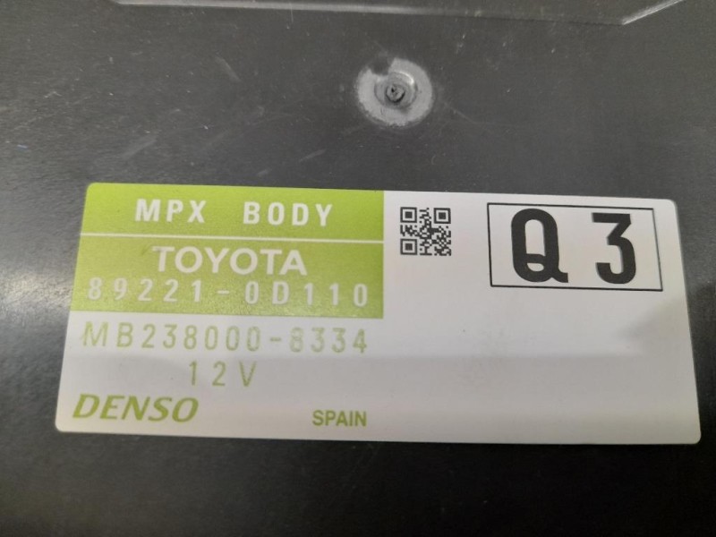 Centralina Scatola Fusibili 892210D110 Toyota Yaris IV 2014