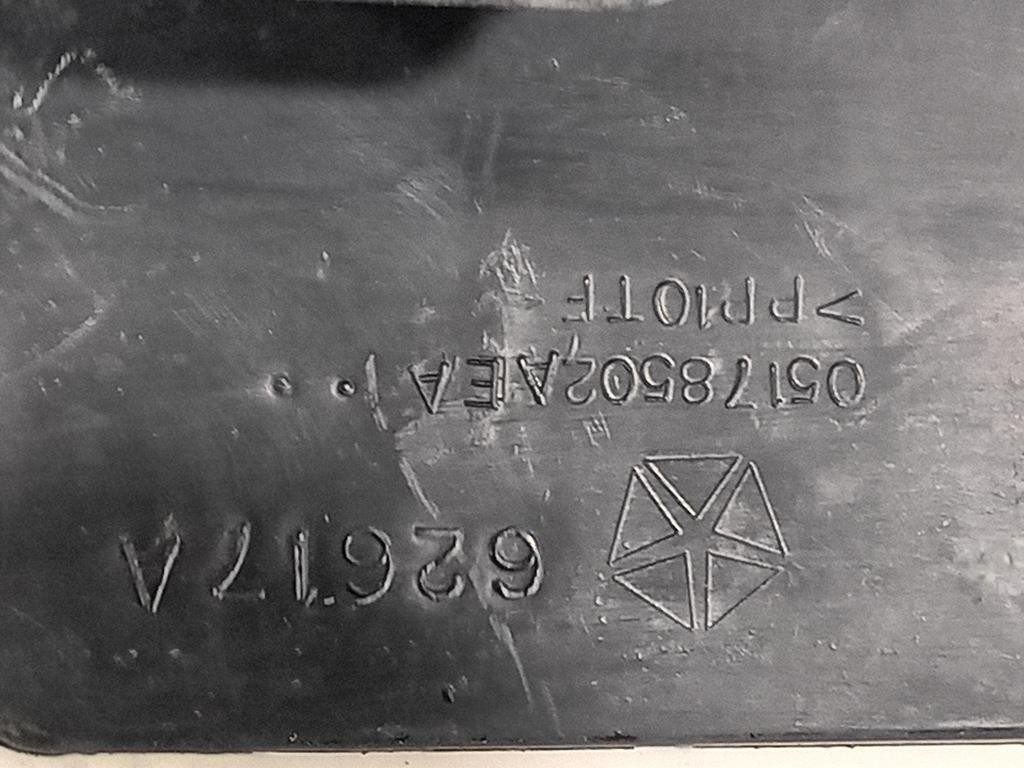 Griglia Condotto ARIA Parabrezza 05178502AEA Fiat Freemont 2011