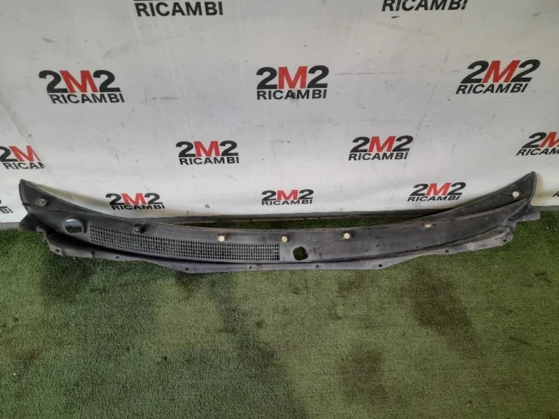 Griglia Copertura Cunetta Acqua MR109226 Mitsubishi L200 II 1997