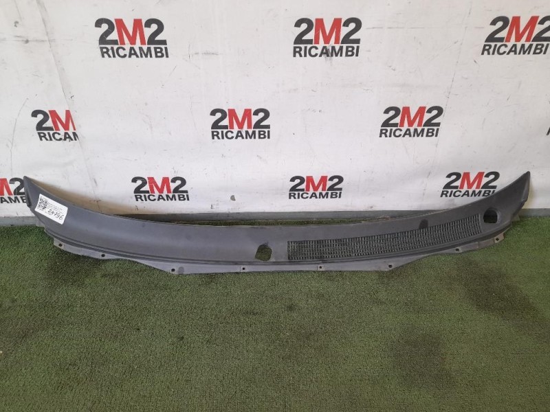 Griglia Copertura Cunetta Acqua MR109226 Mitsubishi L200 II 1997