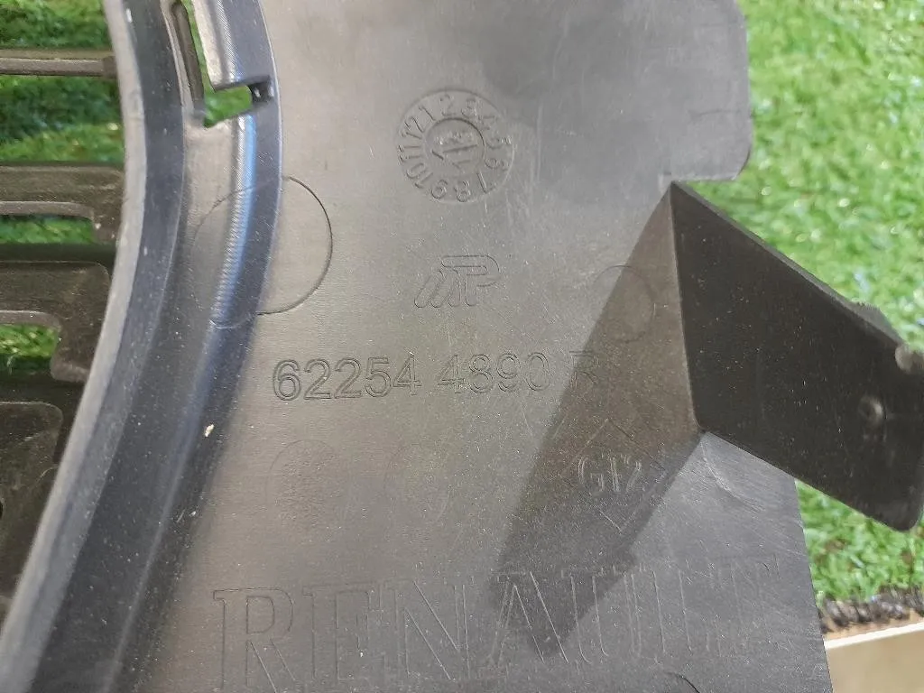 Griglia DI Ventilazione Paraurti ANT 622544890R Dacia Duster II 2018