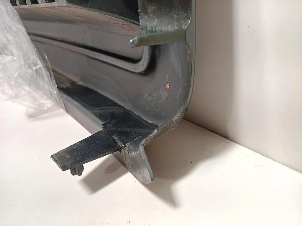 Griglia DI Ventilazione Paraurti ANT AWR3633PCM Land Rover Discovery II 1999