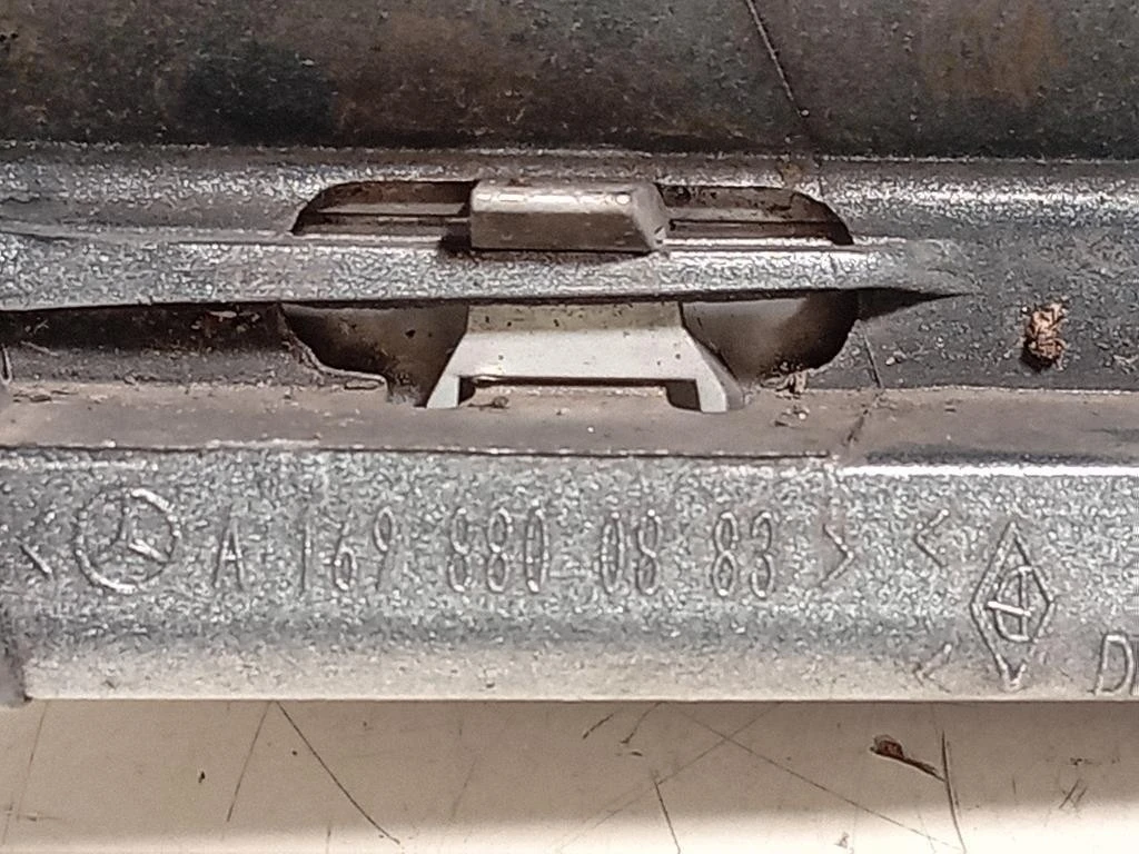 Griglia DI Ventilazione Paraurti ANT A1698800883 Mercedes Classe B W245 2006