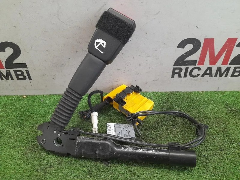 Attacco Cintura ANT DX 72117213564 DX Bmw Serie 1 E87 Berlina 2005