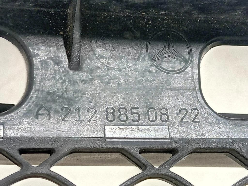 Griglia DI Ventilazione Paraurti ANT A2128850822 Mercedes Classe E W212 2013