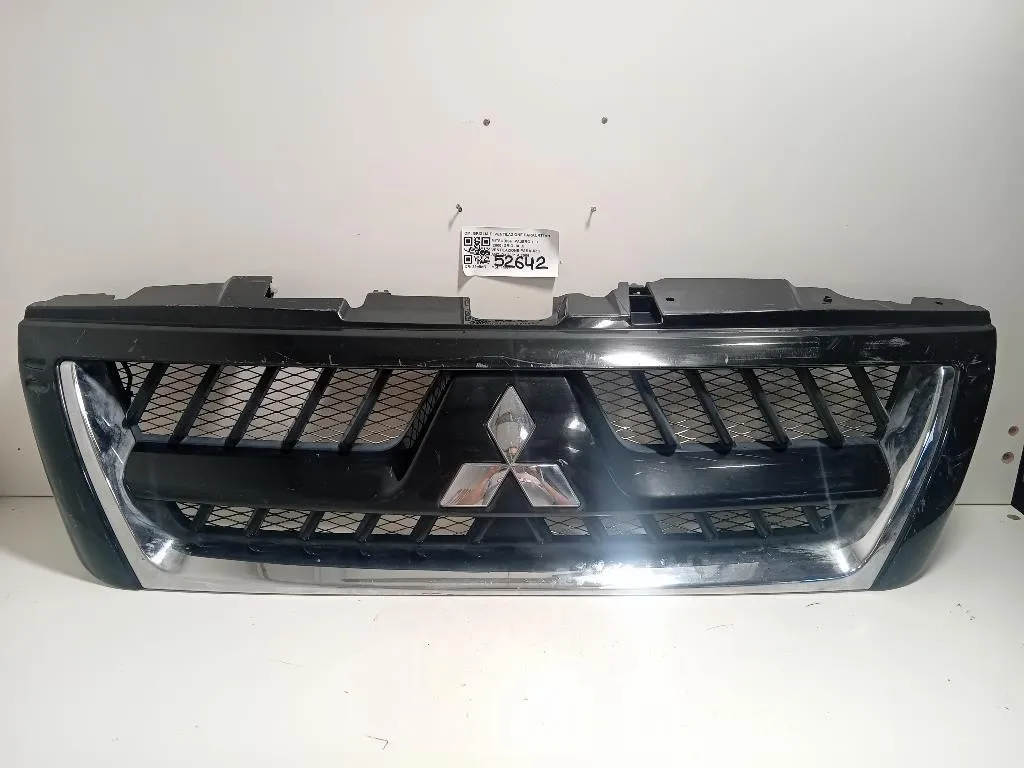 Griglia DI Ventilazione Paraurti ANT GRIGLIA DI VENTILAZIONE PARAURTI ANT Mitsubishi Pajero III 2000