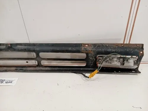 Griglia DI Ventilazione Paraurti ANT Nissan Patrol GR II 2005