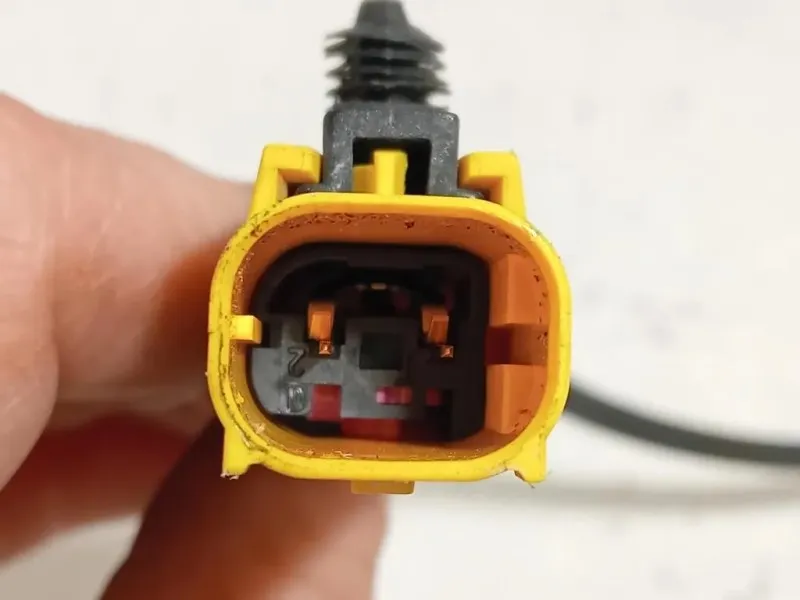 Attuatore Cerniera Cofano ANT DX ATTUATORE CERNIERA COFANO ANT DX Mercedes Classe ML W166 2012