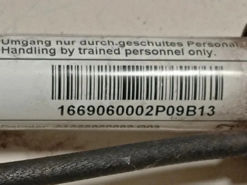 Attuatore Cerniera Cofano ANT DX ATTUATORE CERNIERA COFANO ANT DX Mercedes Classe ML W166 2012