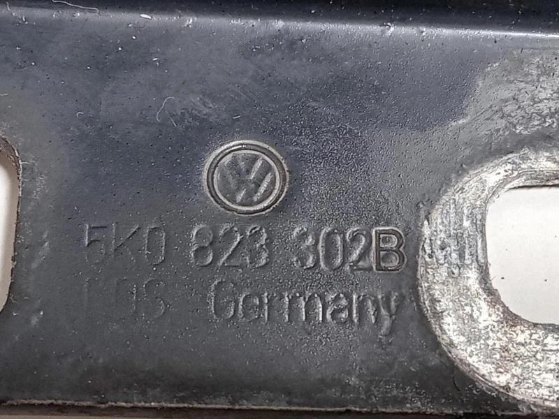 Cerniera Cofano ANT 5K0 823 301B DX+SX Volkswagen GOLF VI 2009