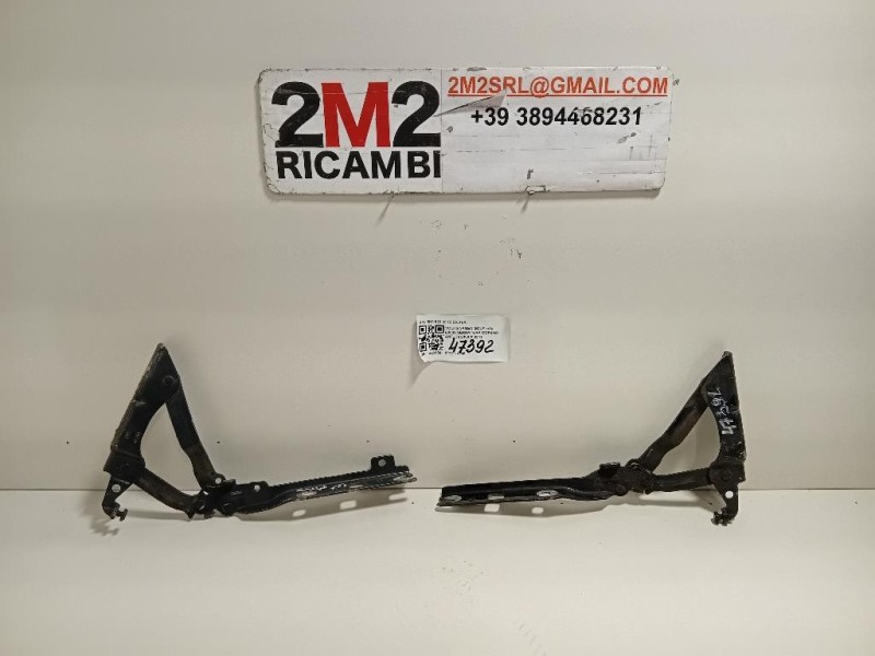 Cerniera Cofano ANT 5K0 823 301B DX+SX Volkswagen GOLF VI 2009