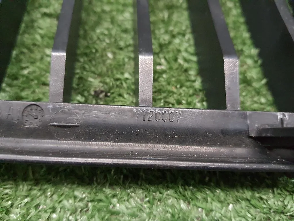 Griglia DI Ventilazione Paraurti ANT SX 7120007 Bmw Serie 3 E90 Berlina 2005