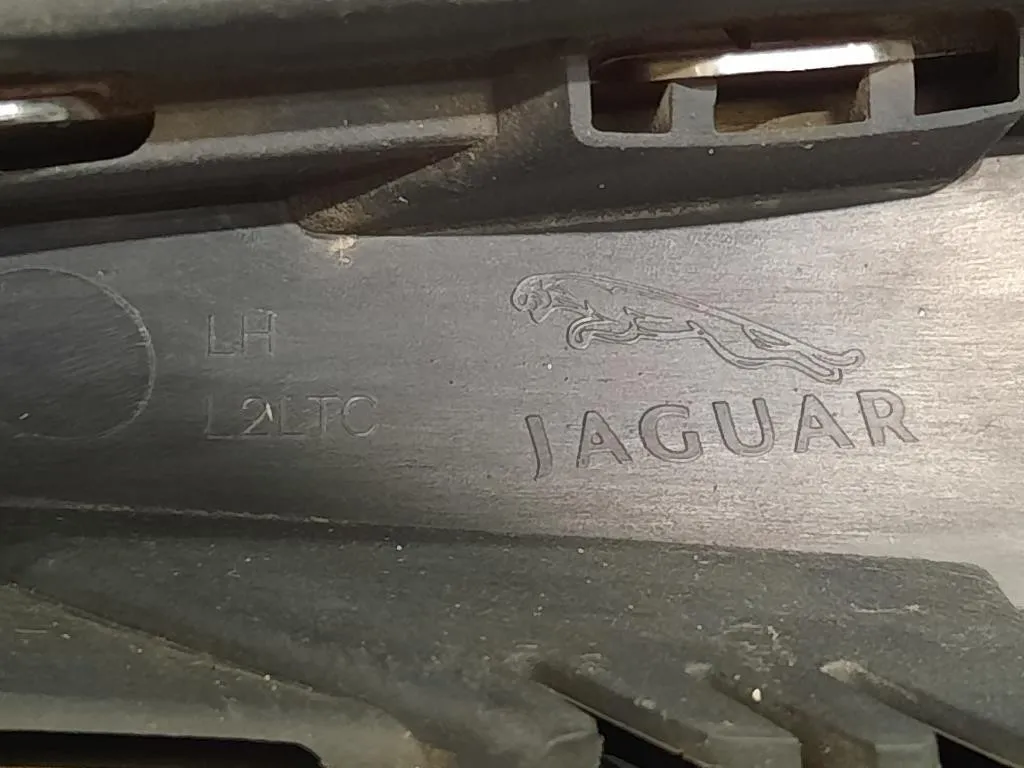 Griglia DI Ventilazione Paraurti ANT SX GRIGLIA DI VENTILAZIONE PARAURTI ANT SX Jaguar XF I 2008