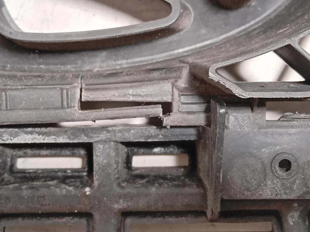 Griglia DI Ventilazione Paraurti INF ANT 86351-1K000 Hyundai IX20 2015