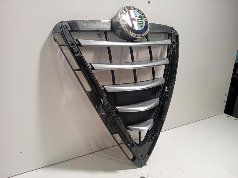 Griglia Radiatore CALANDRA GRIGLIA MASCHERINA ANTERIORE 155102772 Alfa Romeo Giulietta 2010
