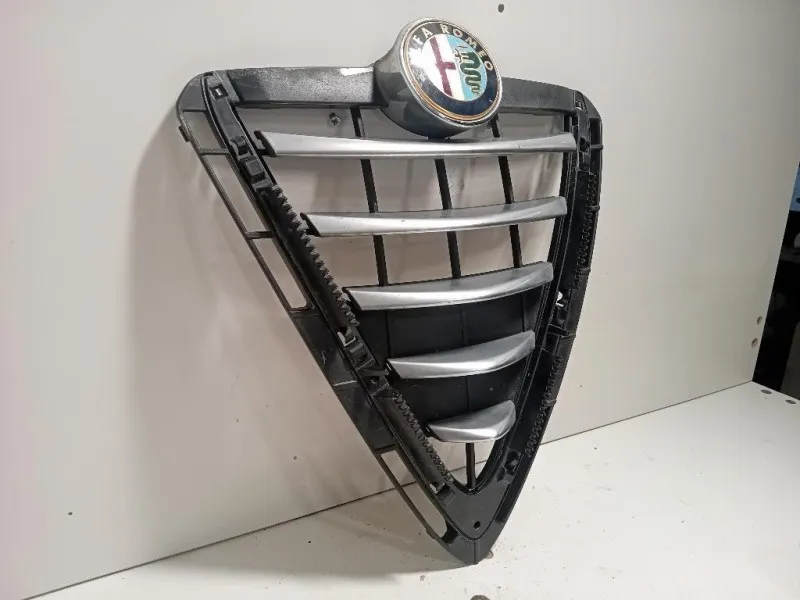 Griglia Radiatore CALANDRA GRIGLIA MASCHERINA ANTERIORE 155102772 Alfa Romeo Giulietta 2010