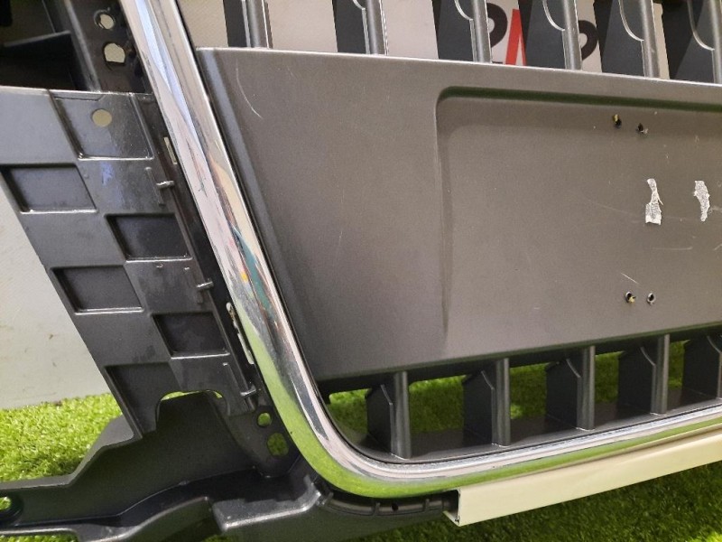 Griglia Radiatore 8U0853651HVMZ Audi Q3 8UB 2012