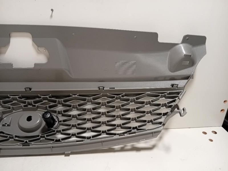 Griglia Radiatore 6S71 8A100 BAW Ford Mondeo III 2001