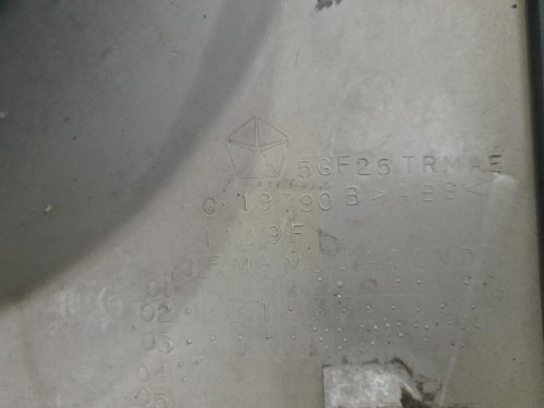 Griglia Radiatore K55156608AB Jeep Cherokee III 2002