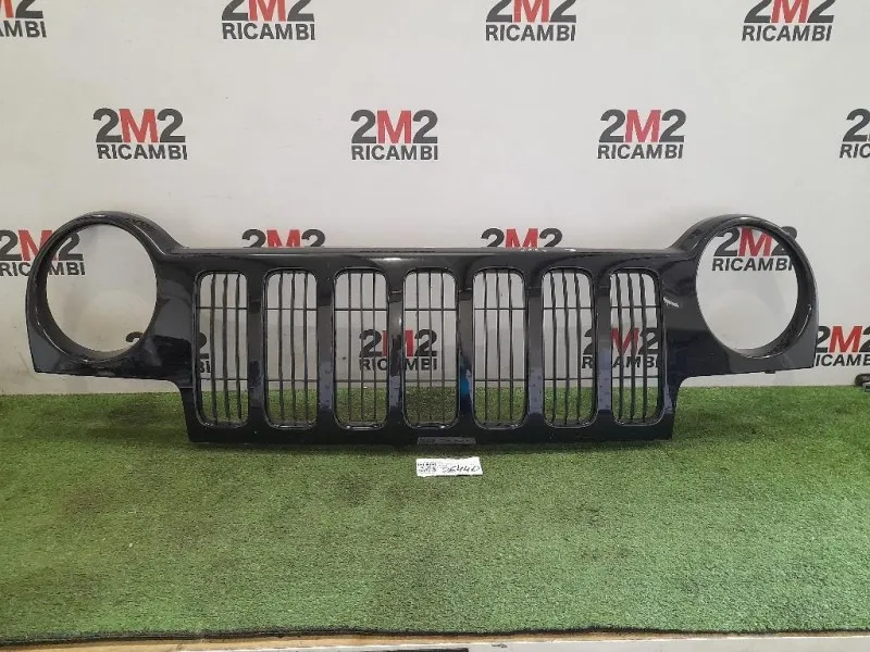 Griglia Radiatore K55156608AB Jeep Cherokee III 2002