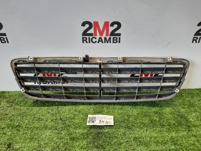 Griglia Radiatore A20388001237D11 Mercedes Classe C W203 2000