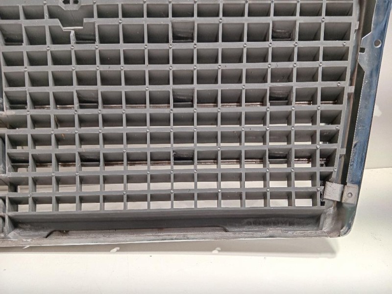 Griglia Radiatore A1248880223 Mercedes Classe E W124 1985