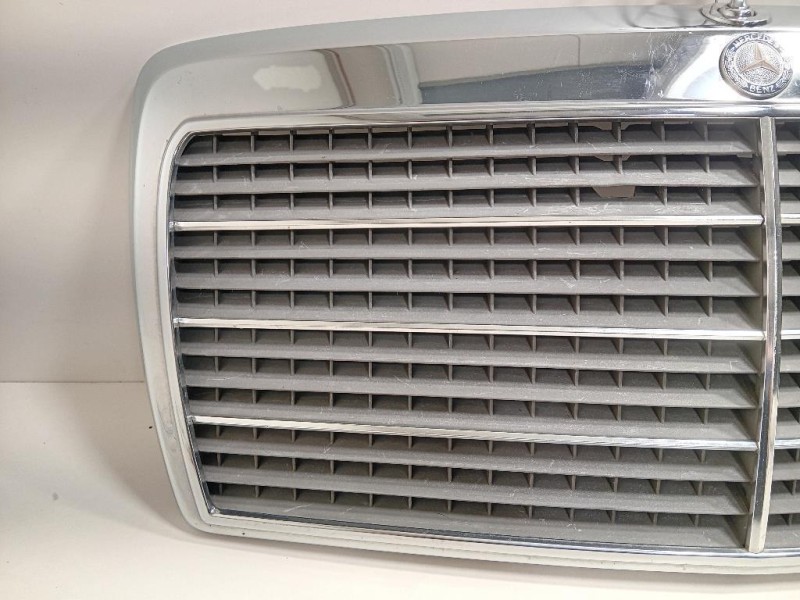 Griglia Radiatore A1248880223 Mercedes Classe E W124 1985