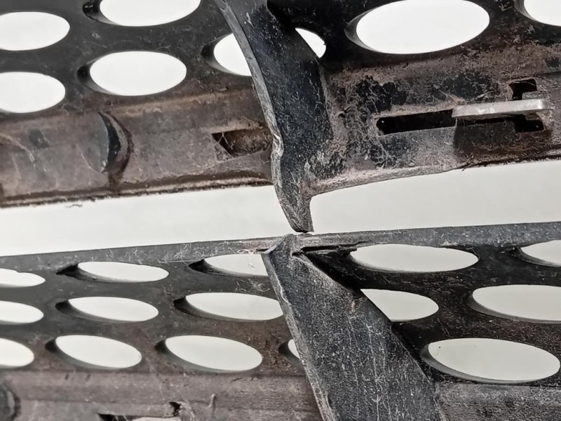 Griglia Radiatore A6398800285 Mercedes VITO W639 2004