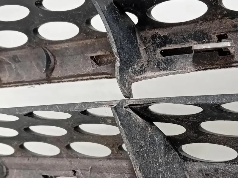 Griglia Radiatore A6398800285 Mercedes VITO W639 2004