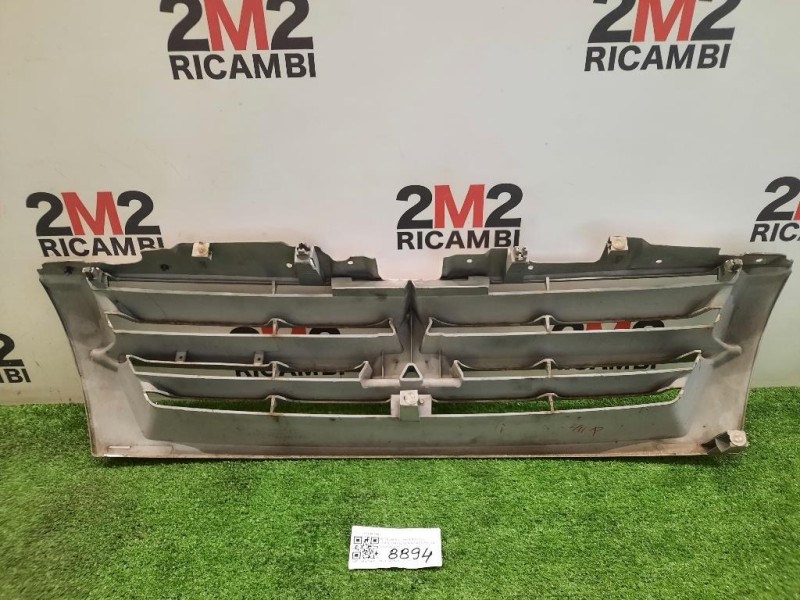 Griglia Radiatore MR387981 Mitsubishi Pajero III 2000
