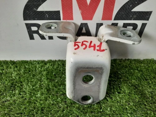 Cerniera Porta INF ANT SX D46158210A ANT SX Mazda 3 III 2014