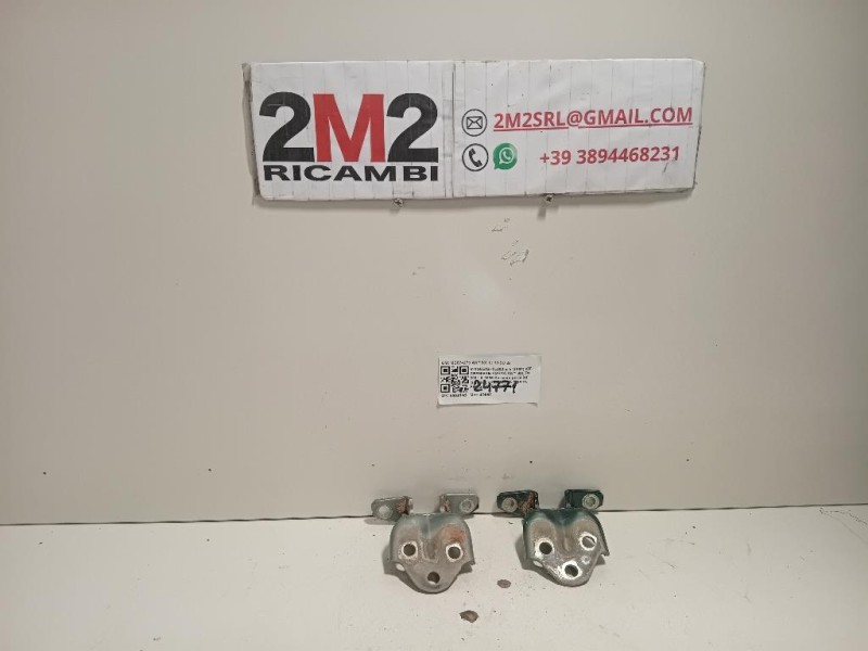 Cerniera Porta INF ANT SX MB574273 ANT SX Mitsubishi L200 II 1997