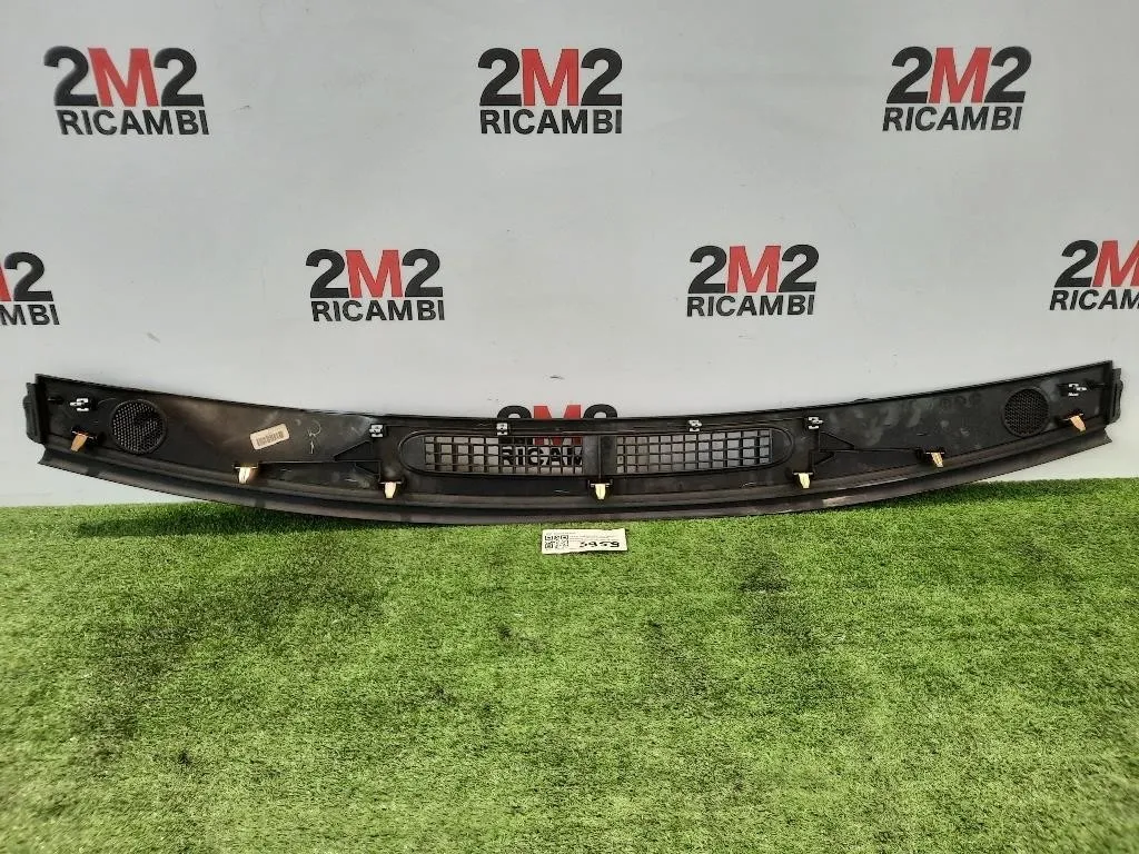 Griglia Ventilazione Parabrezza 5GD54TRMAC Jeep Cherokee III 2002