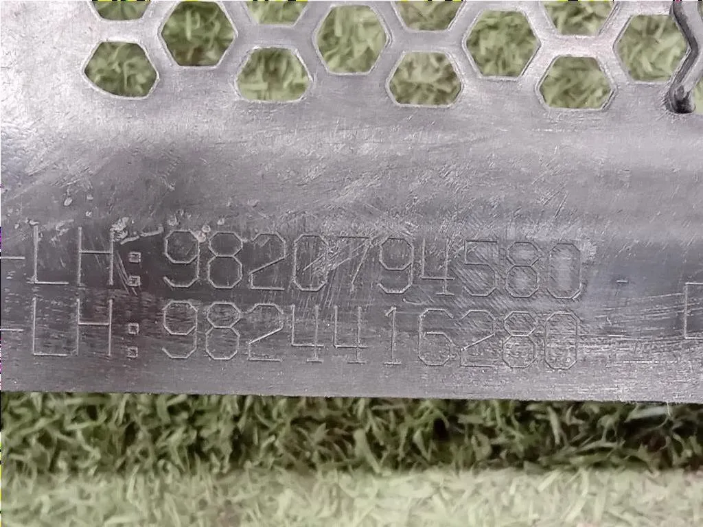 Griglia Ventilazione Parabrezza 9830472380 GRIGLIA PARABREZZA Opel Corsa F 2019