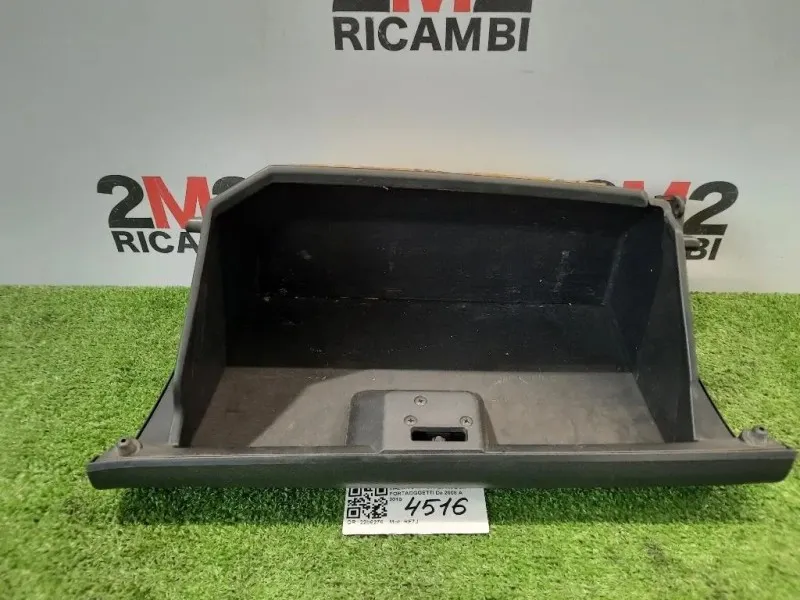 BOX Portaoggetti GS1D-64161 Mazda 6 II SW 2008