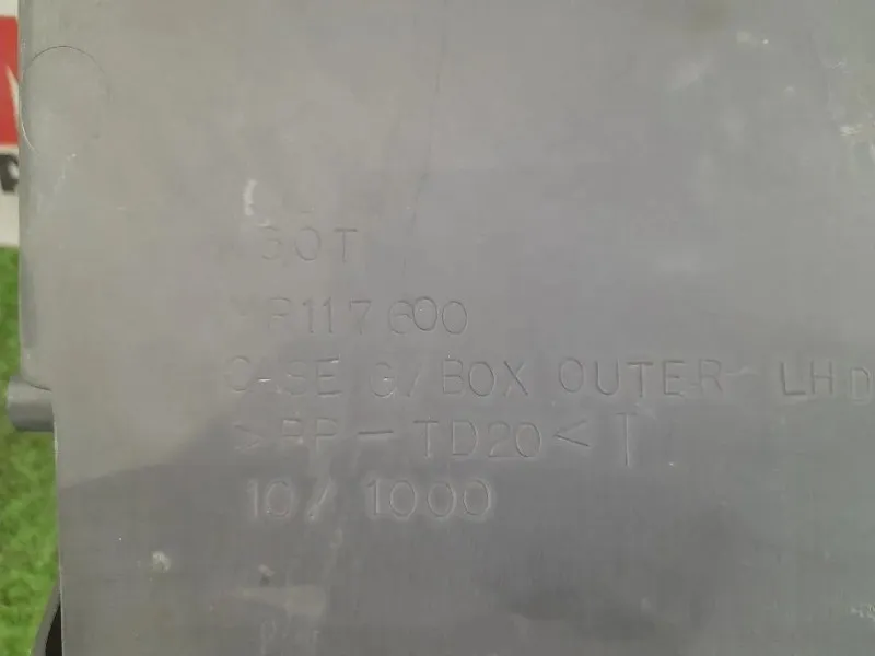 BOX Portaoggetti MR117600 Mitsubishi L200 II 1997